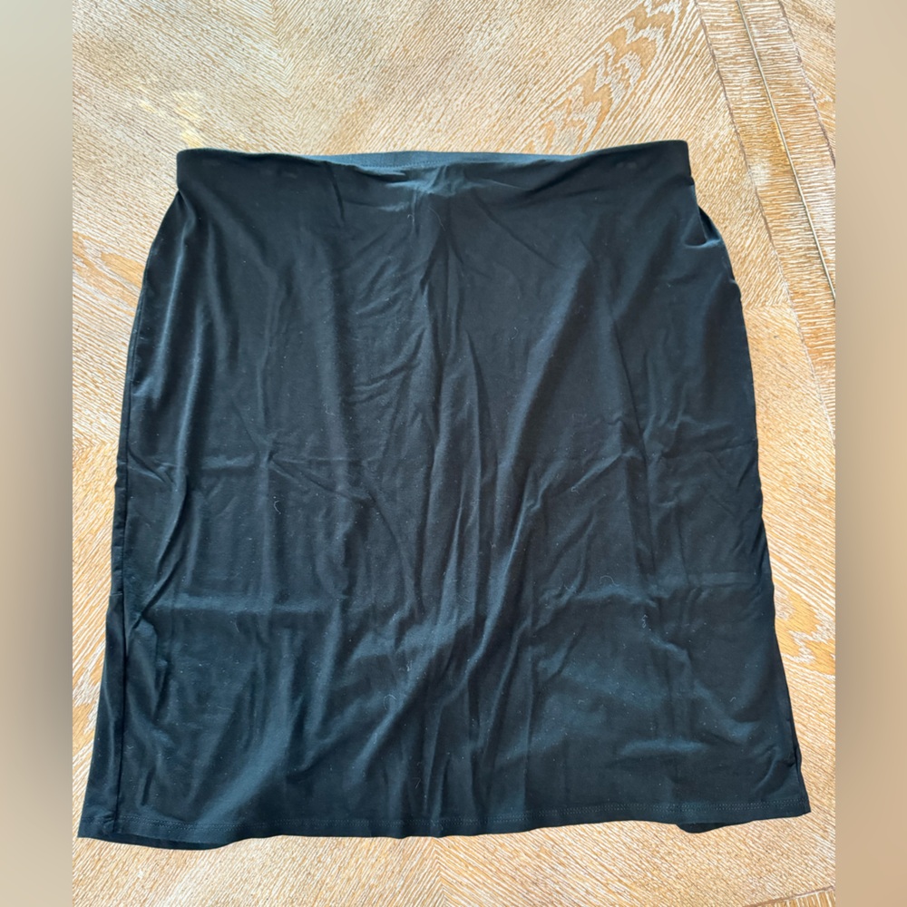 J JILL Wearever Collection Black SKIRT Back Ruffled Waist 36” Length 22” LP